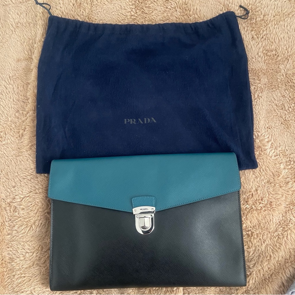 Prada - Picture 13 of 13